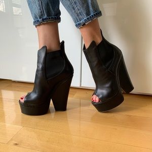 GIUSEPPI ZANOTTI open toe cut out wedge